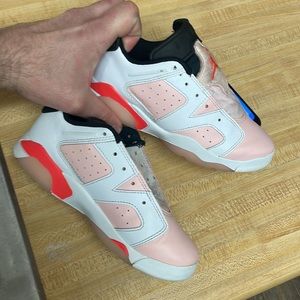 Jordan 6 size 1y